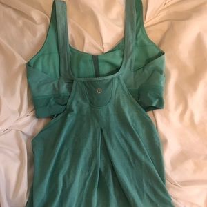 Lulu workout top